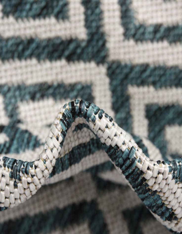 Detail image of  5' 3 x 8'  Washable Jill Zarin Costa Rica Indoor / Outdoor Rug