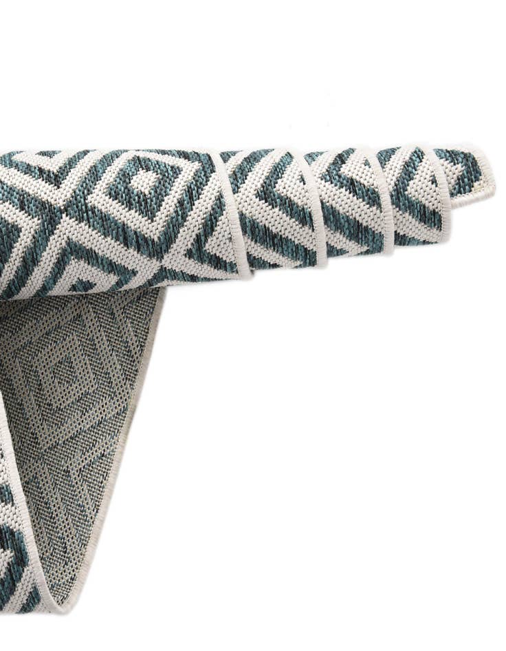 Detail image of  5' 3 x 8'  Washable Jill Zarin Costa Rica Indoor / Outdoor Rug