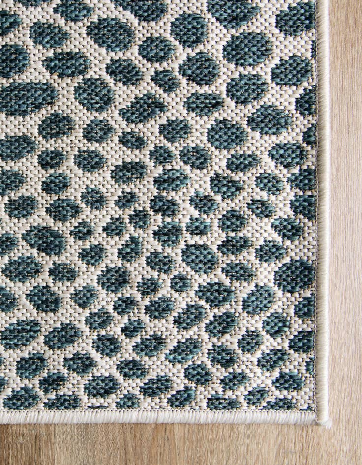 Detail image of  5' 3 x 8'  Washable Jill Zarin Cape Town Indoor / Outdoor Rug