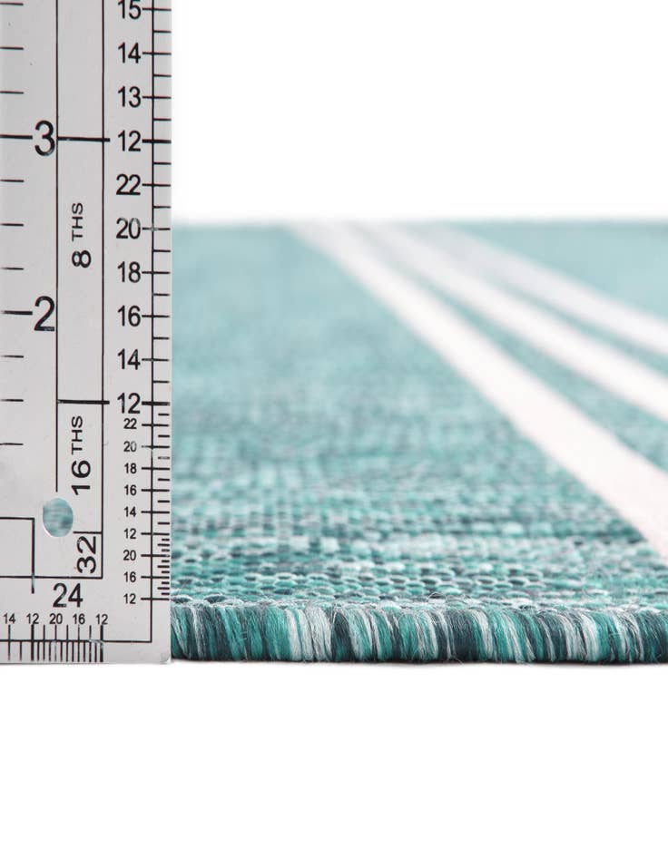 Detail image of  2' 2 x 3'  Washable Jill Zarin Indoor / Outdoor Rug