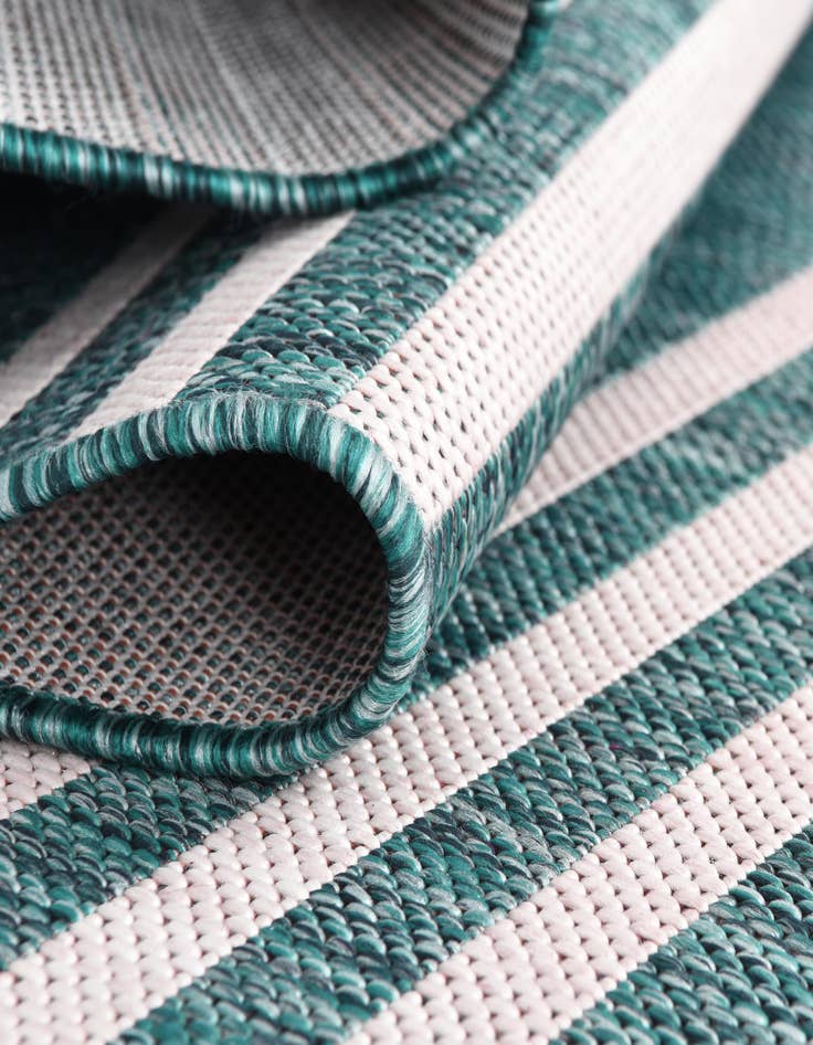 Detail image of  2' 2 x 3'  Washable Jill Zarin Indoor / Outdoor Rug