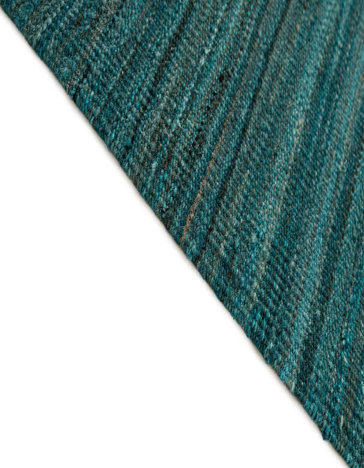 Detail image of  4' 11 x 6' 2  Hand Woven Kilim Modern Wool Rug