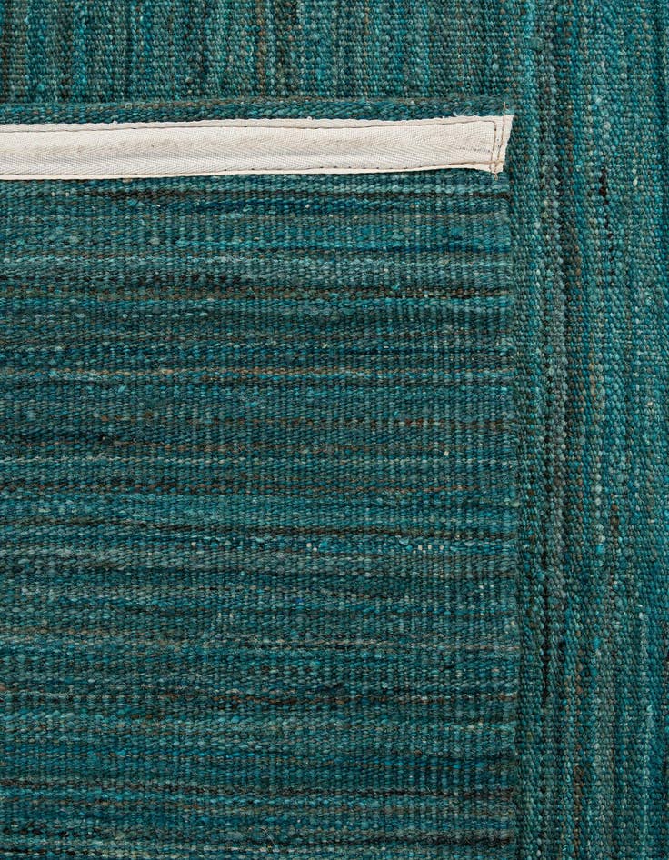 Detail image of  4' 11 x 6' 2  Hand Woven Kilim Modern Wool Rug