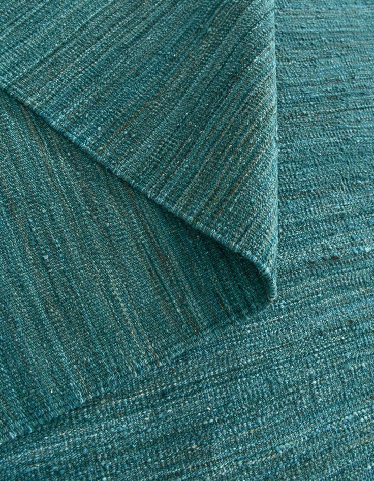 Detail image of 6' 9 x 9' 8 Hand Woven Kilim Modern Wool Rug