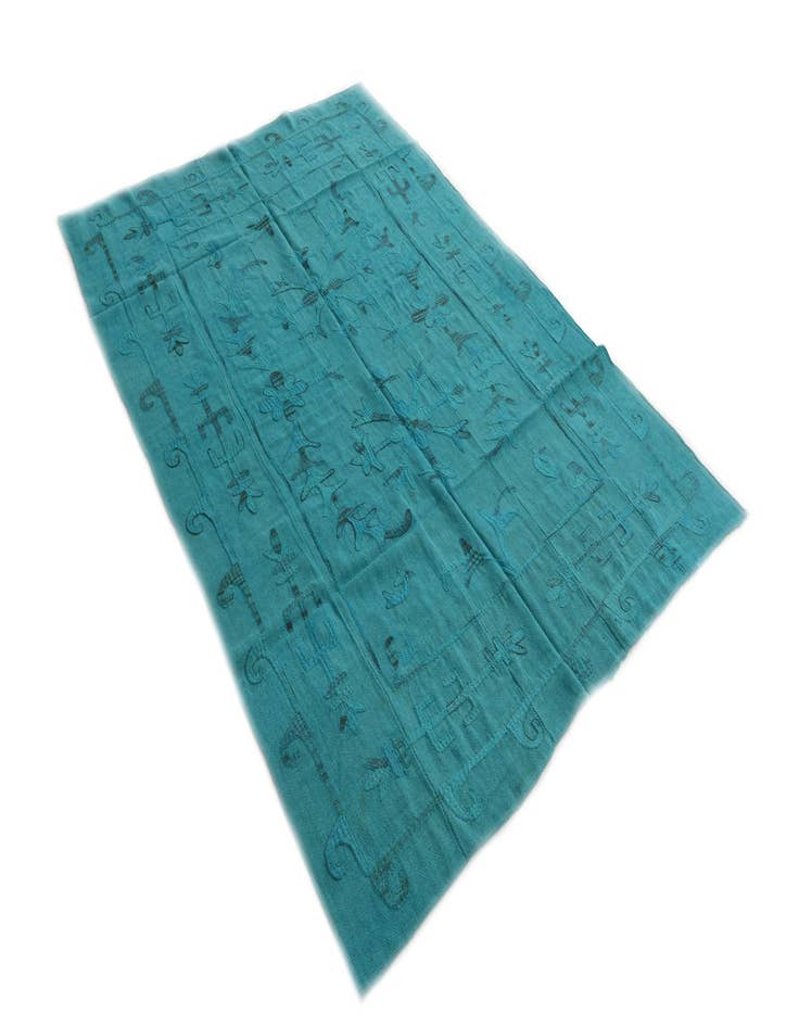 Detail image of  5' 4 x 7' 7  Hand Woven Kilim Suzani Wool Rug