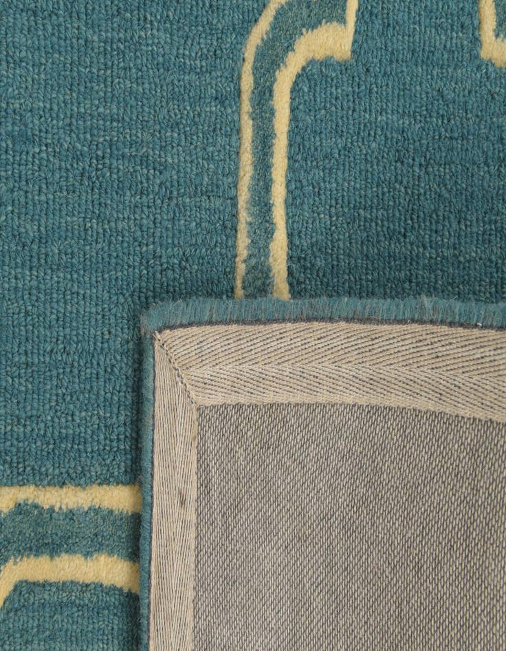 Detail image of  5' 1 x 8' Luna Wool Rug