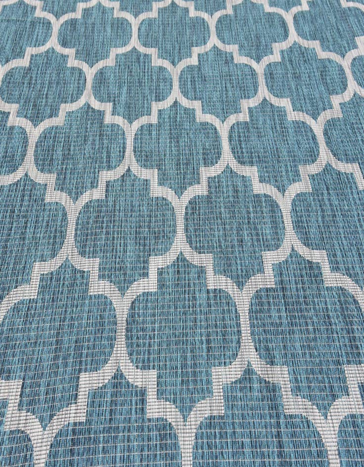 Detail image of  7' 10 x 11'  Washable Lattice Indoor / Outdoor Rug