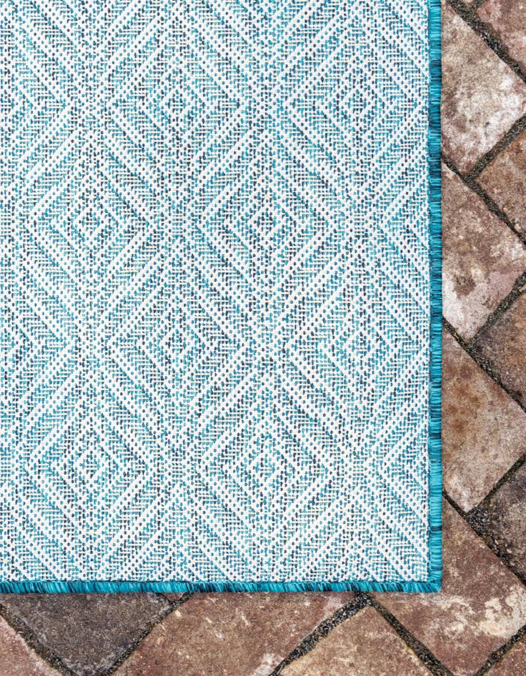 Detail image of  6' x 9'  Washable Lattice Indoor / Outdoor Rug