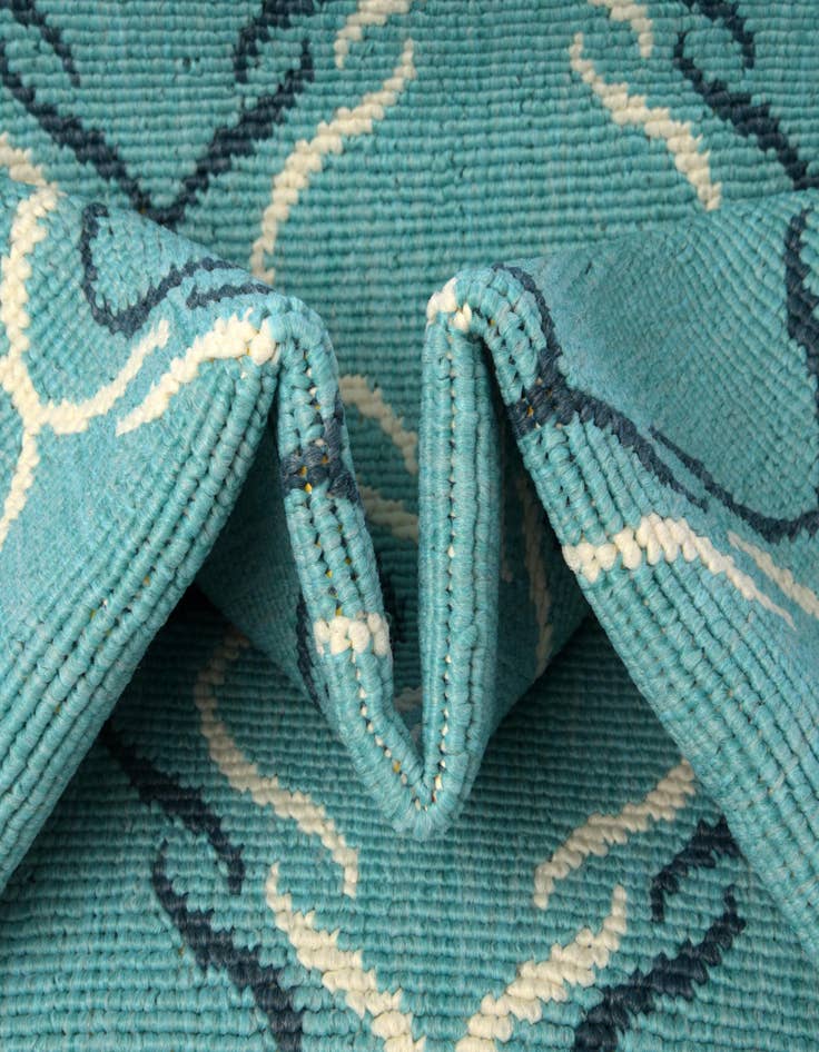 Detail image of  4' x 6'  Washable Lattice Indoor / Outdoor Rug