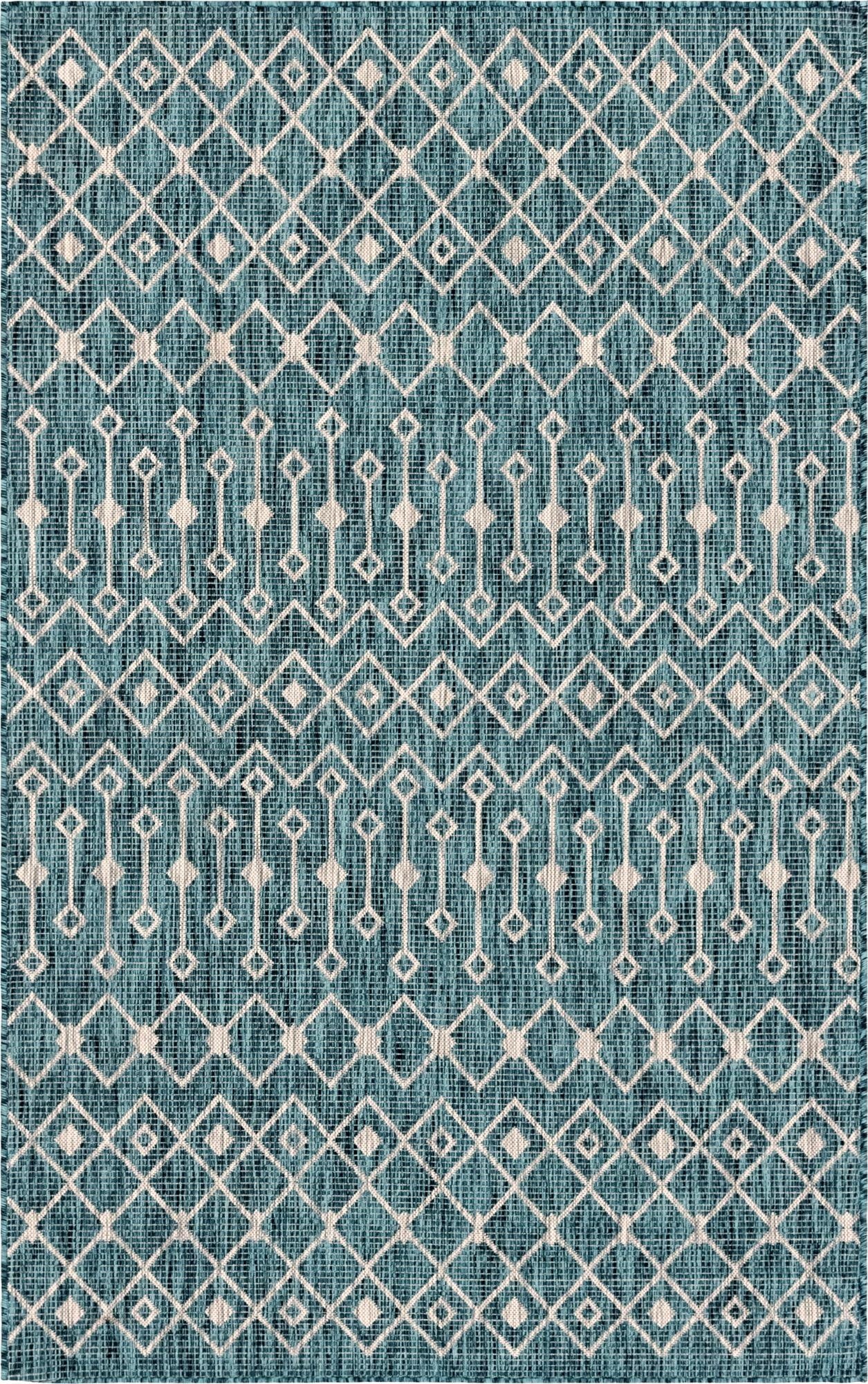  5' 3 x 8'  Washable Lattice Indoor / Outdoor Rug