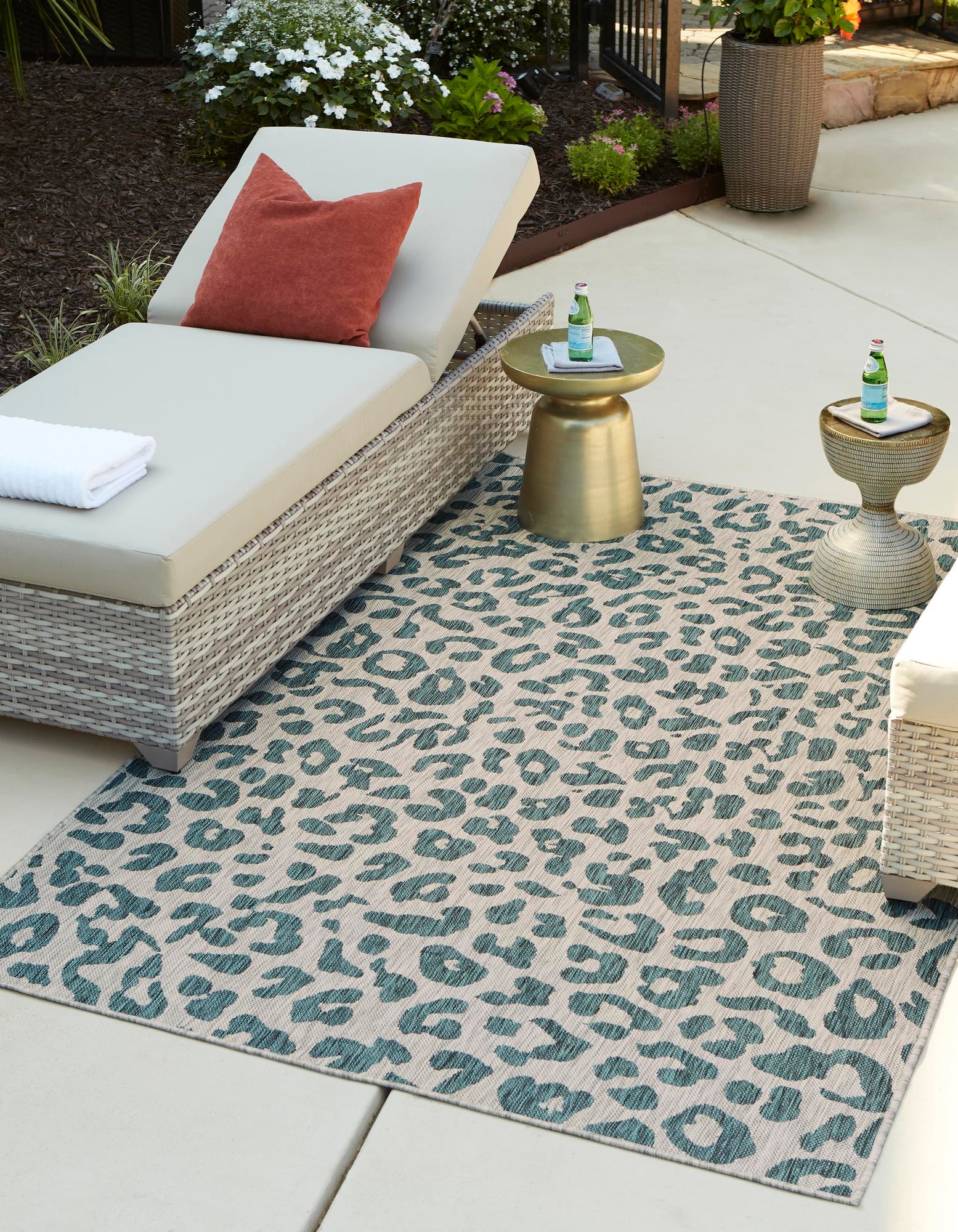 Teal 7' x 10' Safari Indoor / Outdoor Rug | Rugs.com