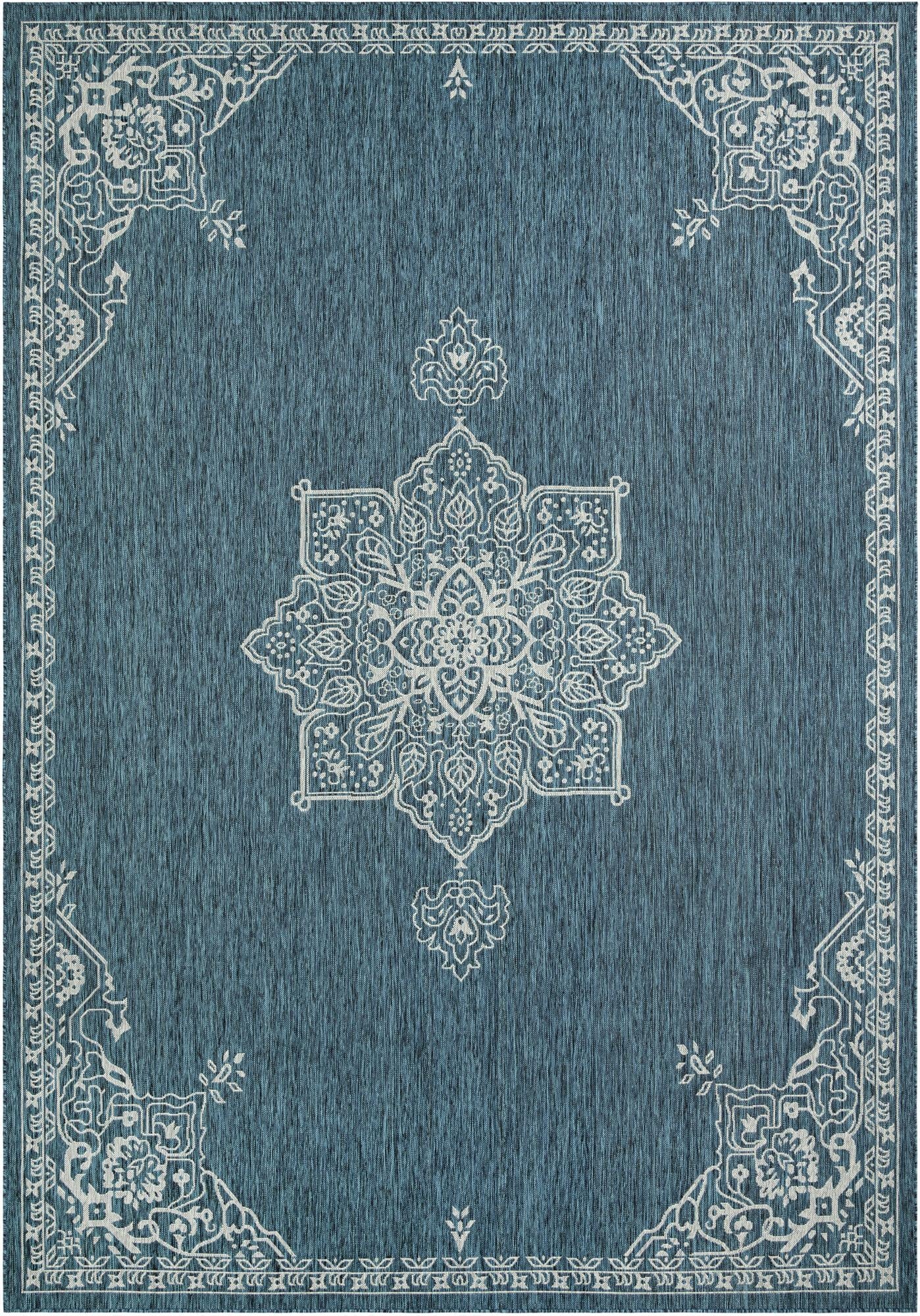  10' x 14'  Washable Traditional Indoor / Outdoor Rug