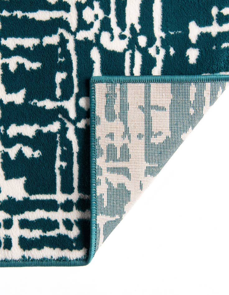 Detail image of  2' x 3' Vince Camuto Rug