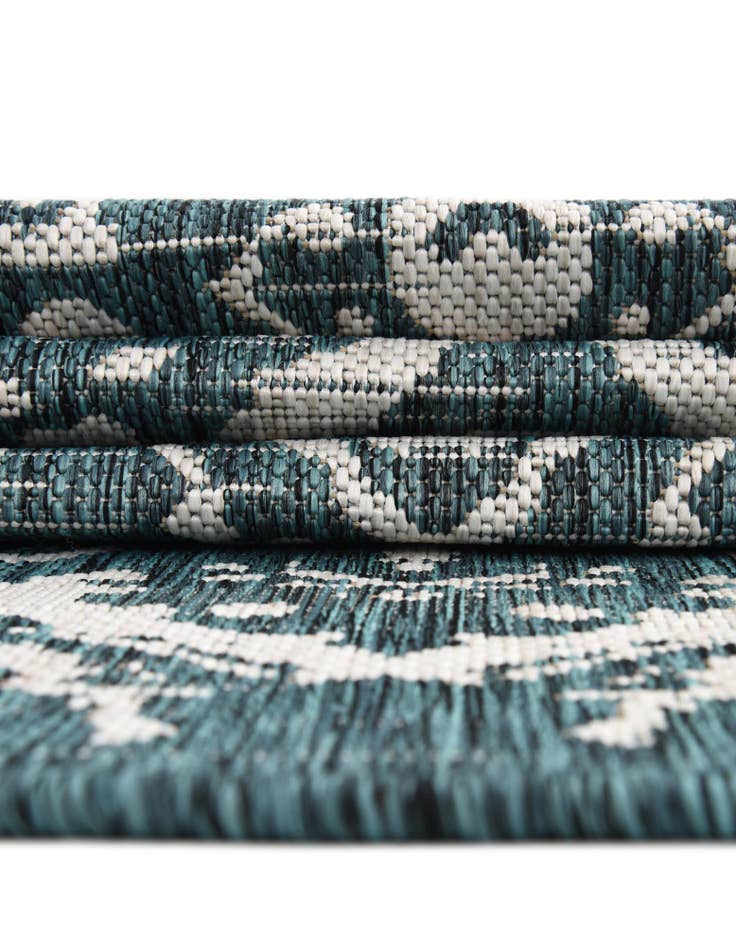 Detail image of  10' 8 x 10' 8  Washable Jill Zarin Dubai Indoor / Outdoor Round Rug