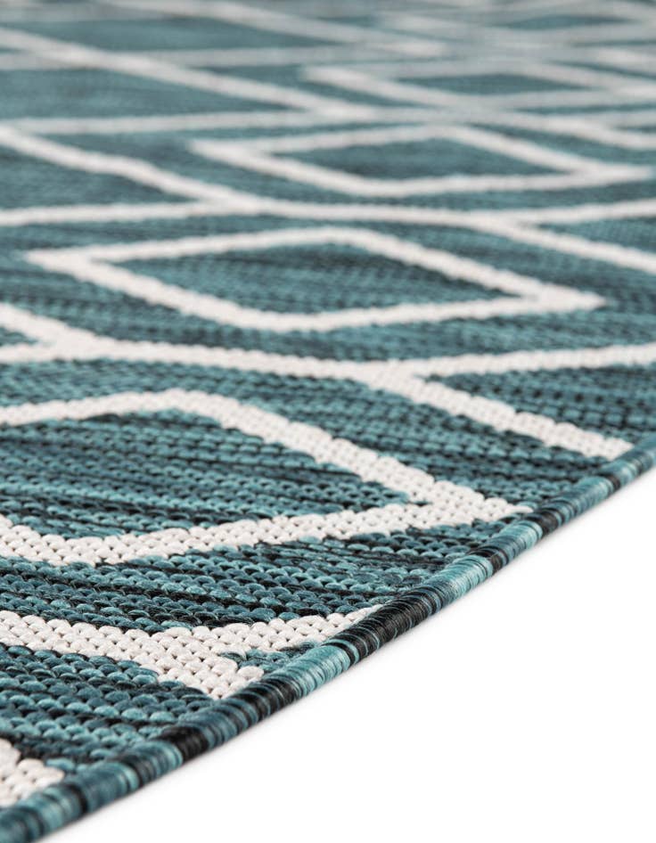 Detail image of  6' 7 x 6' 7  Washable Jill Zarin Turks and Caicos Indoor / Outdoor Round Rug