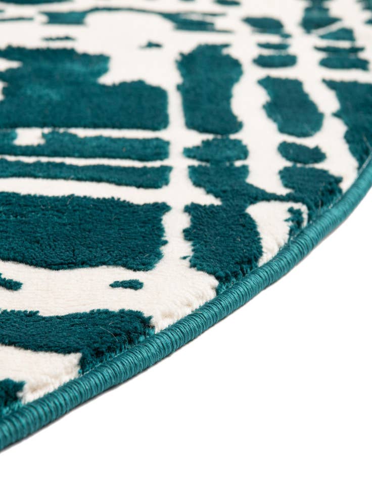 Detail image of  4' x 4' Vince Camuto Round Rug