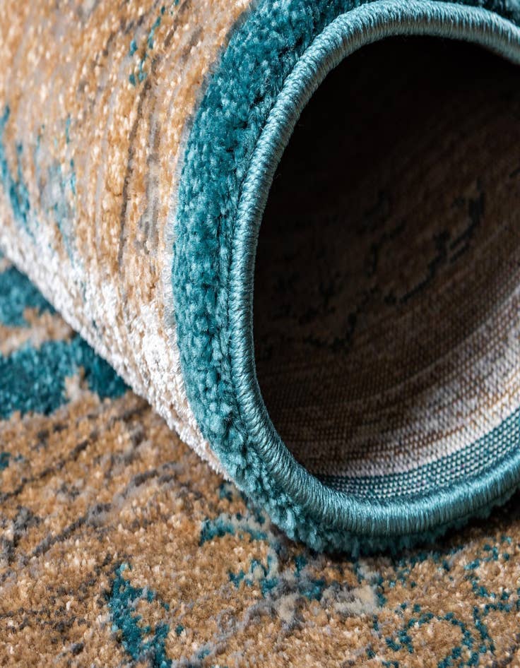 Detail image of  2' 2 x 6' Delilah Runner Rug