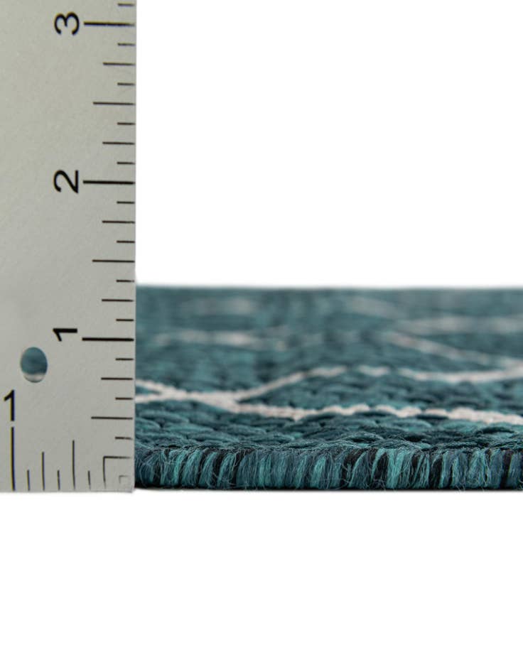 Detail image of  2' x 6'  Washable Lattice Indoor / Outdoor Runner Rug