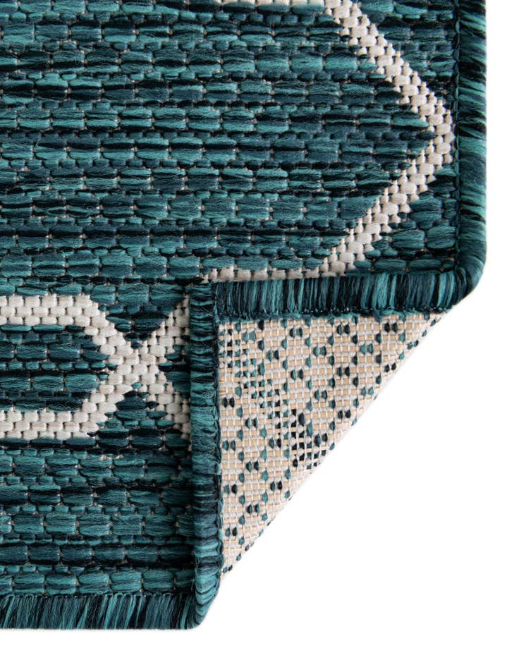 Detail image of  2' x 6'  Washable Lattice Indoor / Outdoor Runner Rug