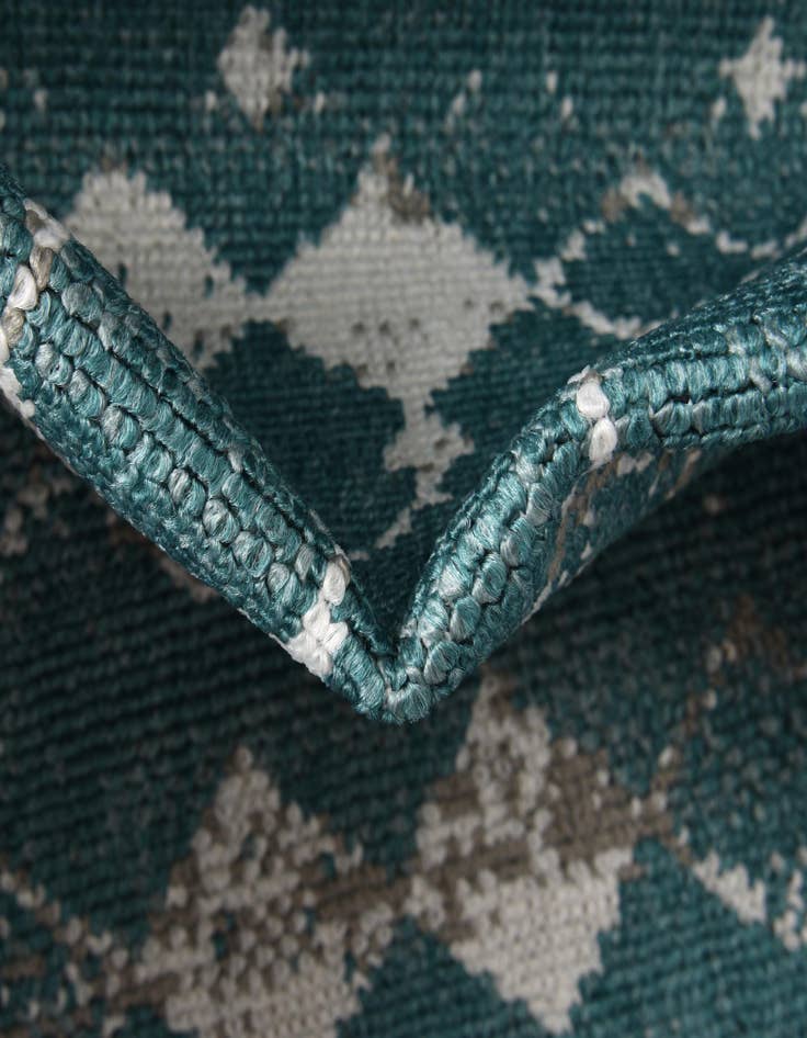 Detail image of  2' x 8'  Washable Lattice Indoor / Outdoor Runner Rug