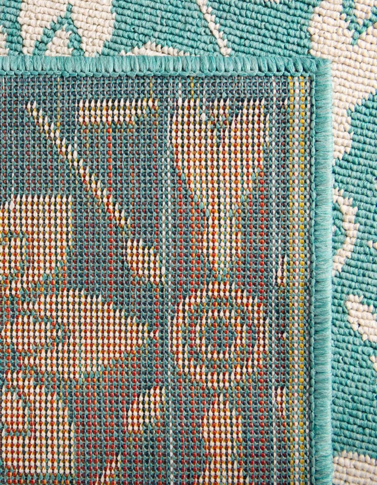 Detail image of  2' x 6'  Washable Lattice Indoor / Outdoor Runner Rug
