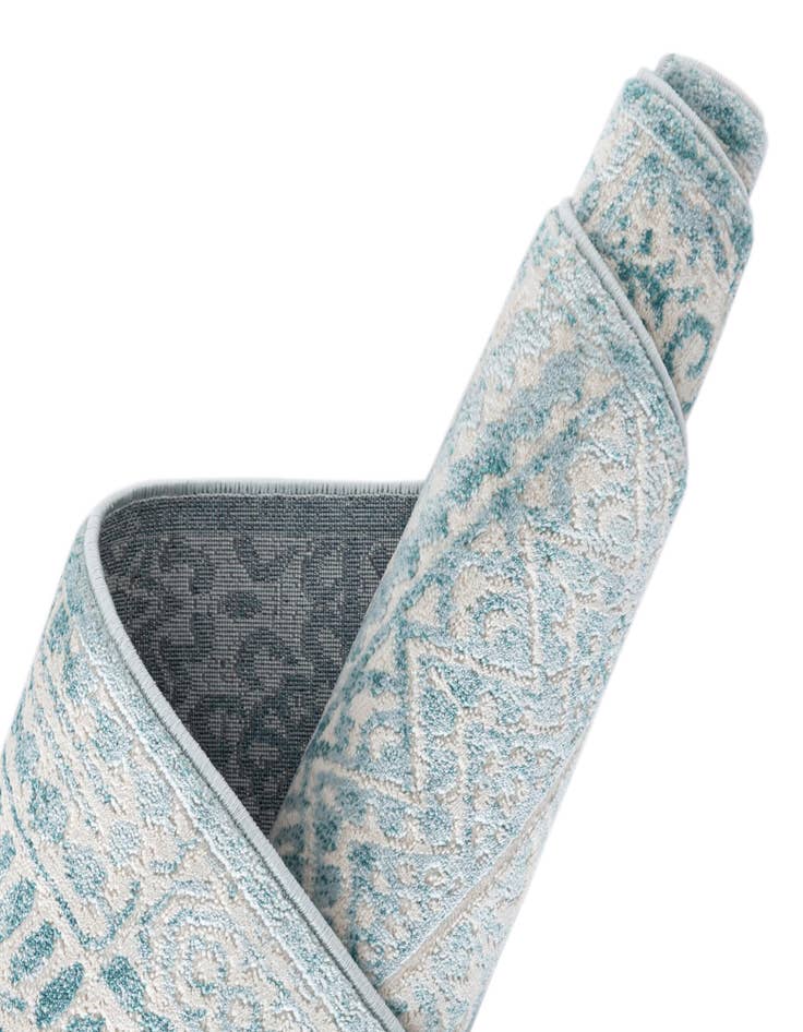 Detail image of Jill Zarin 2' 7 x 8' Uptown Cloisters Runner Rug