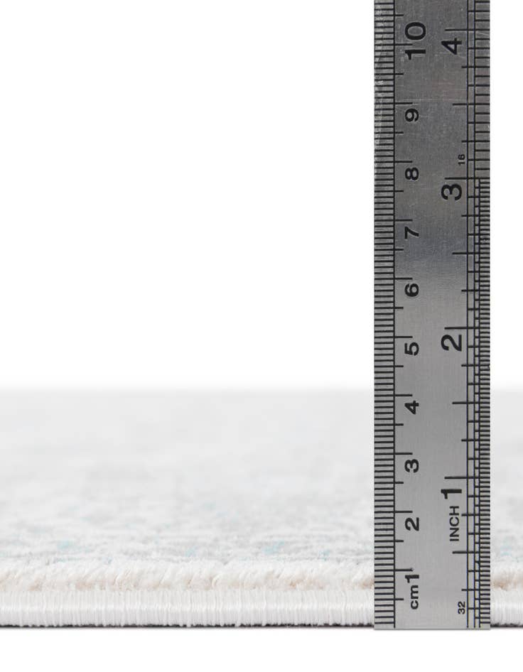 Detail image of Jill Zarin 2' 2 x 6' Uptown Central Park Runner Rug