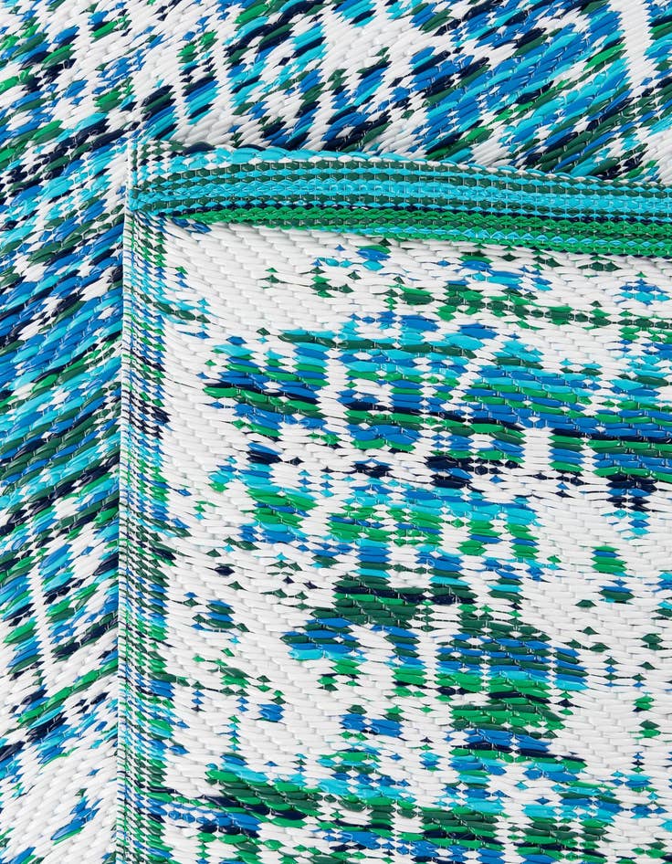 Detail image of  2' x 6'  Washable Vista Breeze Indoor / Outdoor Runner Rug