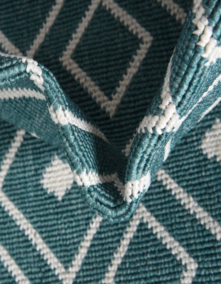 Detail image of  7' 10 x 7' 10  Washable Lattice Indoor / Outdoor Square Rug