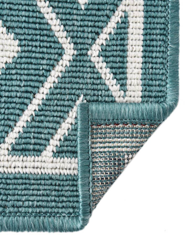 Detail image of  7' 10 x 7' 10  Washable Lattice Indoor / Outdoor Square Rug