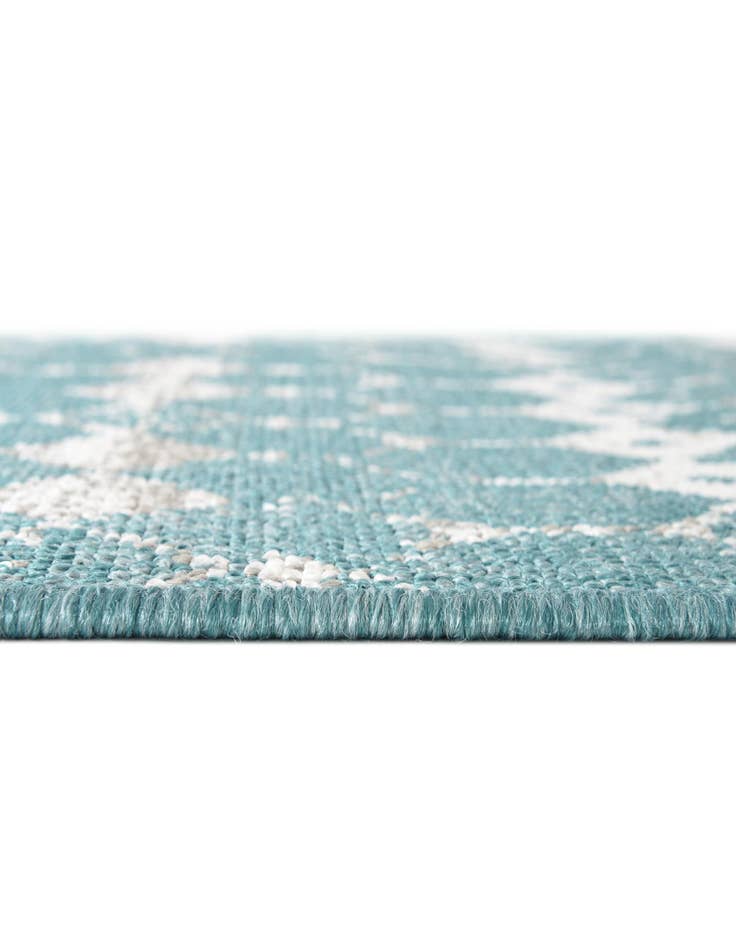 Detail image of  7' 10 x 7' 10  Washable Lattice Indoor / Outdoor Square Rug