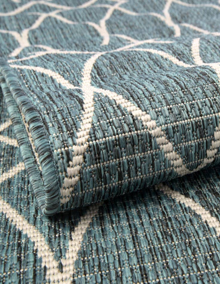 Detail image of  10' x 10'  Washable Lattice Indoor / Outdoor Square Rug