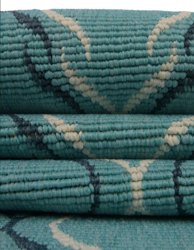 Detail image of  7' 10 x 7' 10  Washable Lattice Indoor / Outdoor Square Rug