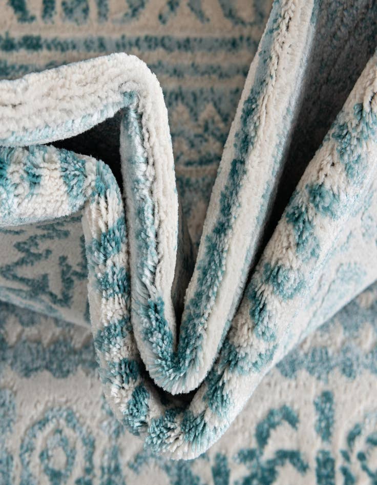 Detail image of Jill Zarin 7' 10 x 7' 10 Uptown Cloisters Square Rug