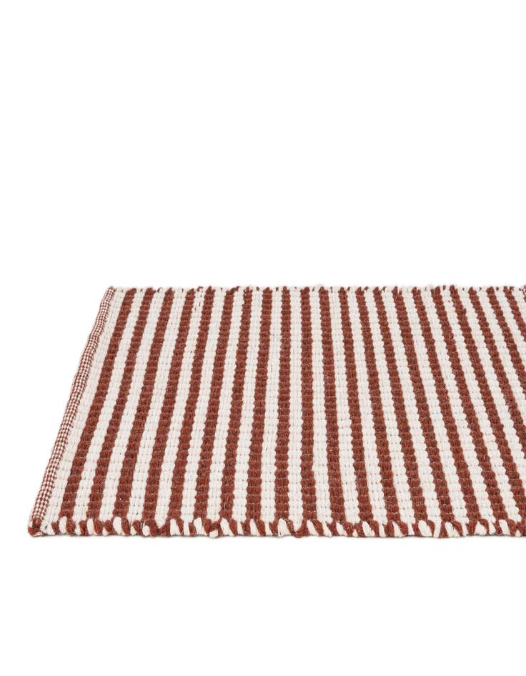 Detail image of  2' x 3'  Hand Woven Braided Chindi Rug