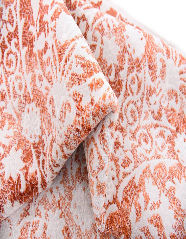 Detail image of  8' x 11' 4 Modern Classical Rug