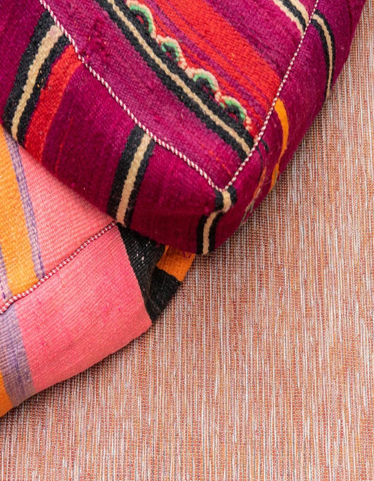 Detail image of 4' 2 x 6' Washable Solid Indoor / Outdoor Rug