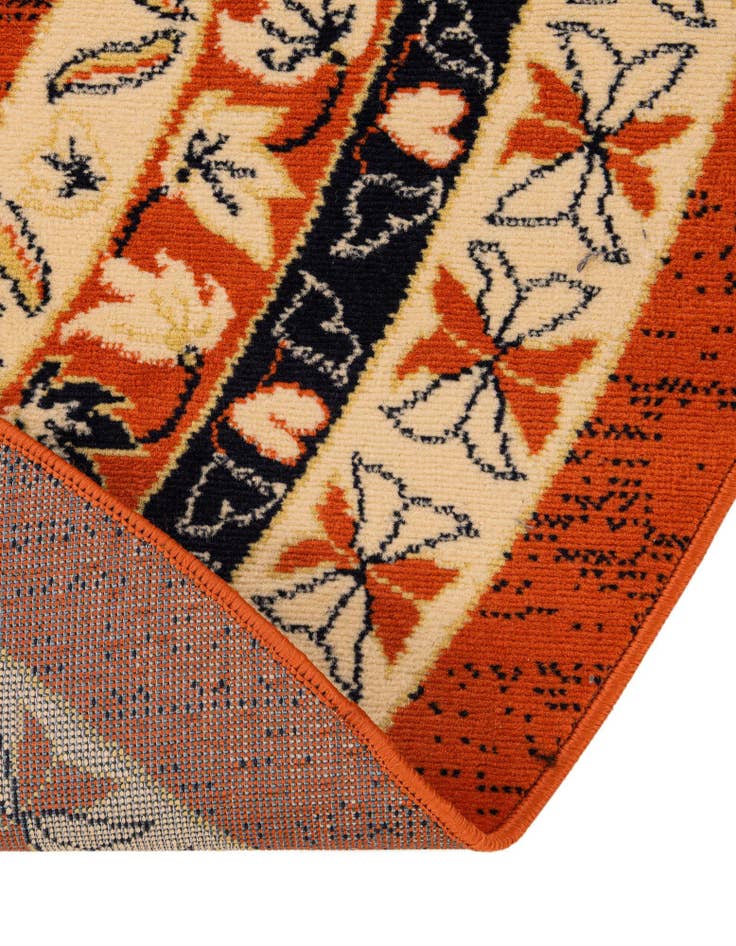 Detail image of  7' 10 x 7' 10 Heris Round Rug