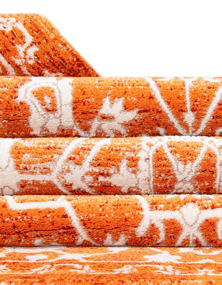 Detail image of  6' x 6' Modern Classical Round Rug