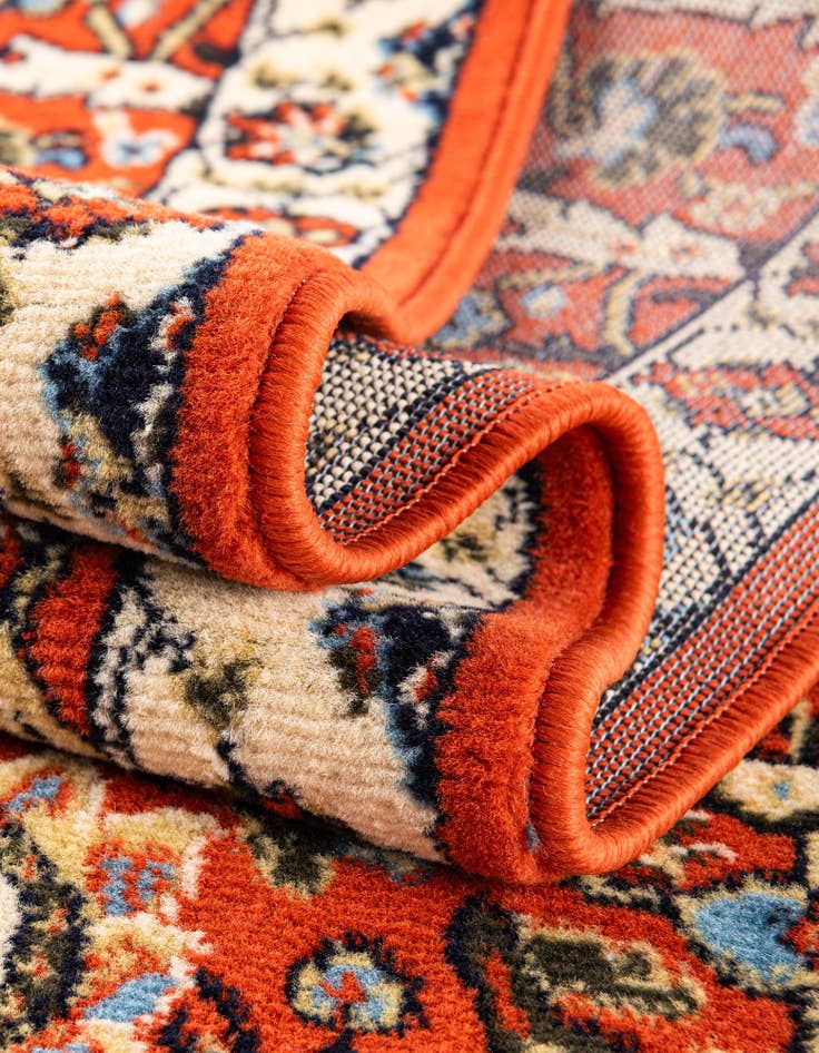 Detail image of  7' 10 x 7' 10 Neda Round Rug