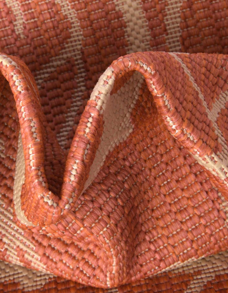 Detail image of  6' x 6'  Washable Botanical Indoor / Outdoor Round Rug