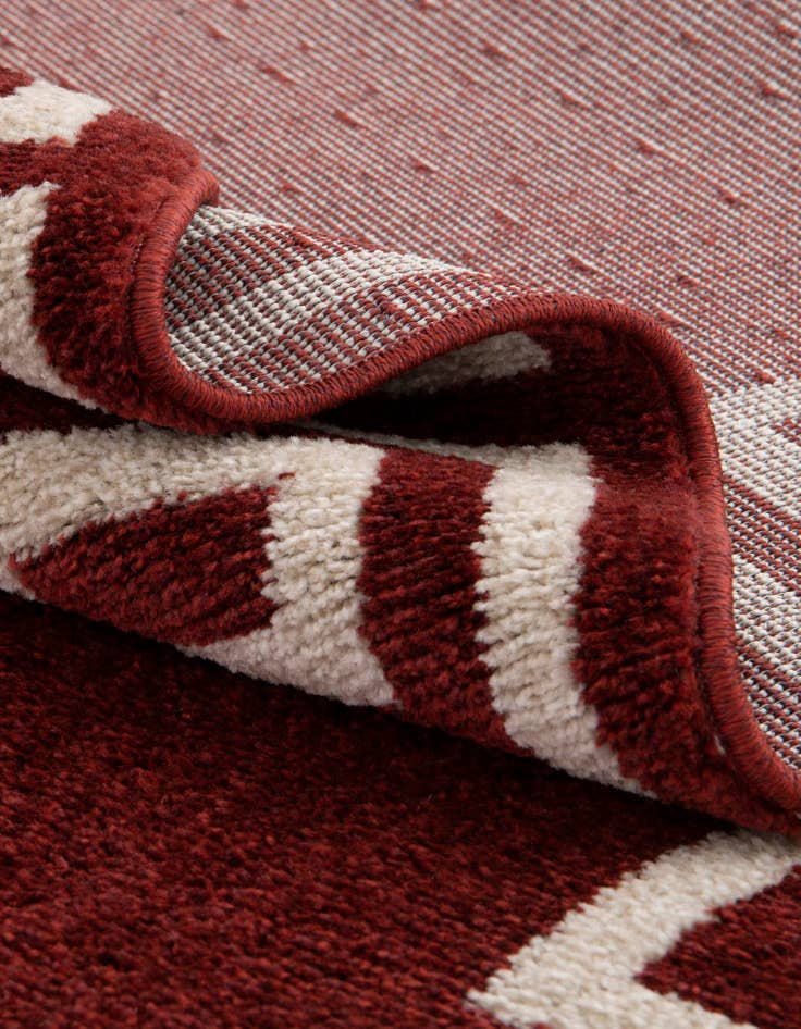 Detail image of  2' 7 x 10' Hera Runner Rug