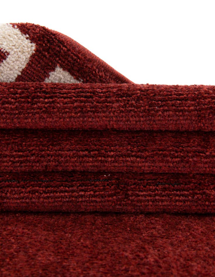 Detail image of  2' 7 x 10' Hera Runner Rug