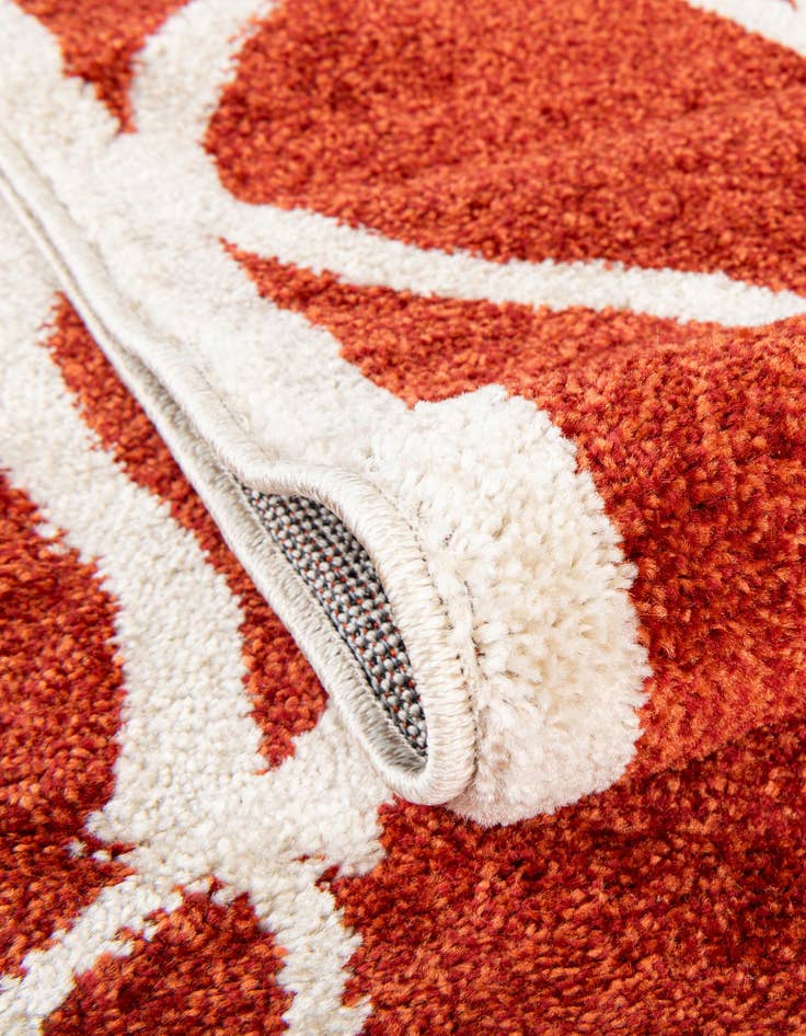 Detail image of  2' 7 x 8' Lattice Runner Rug