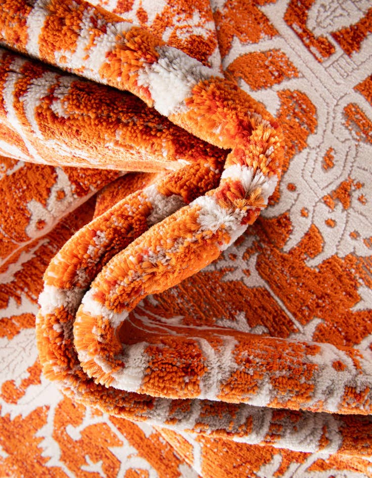 Detail image of  2' 7 x 10' Modern Classical Runner Rug