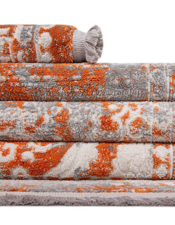 Detail image of  2' 7 x 10' Modern Classical Runner Rug