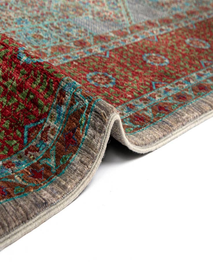 Detail image of  6' 11 x 9' 10 Amina Wool Rug