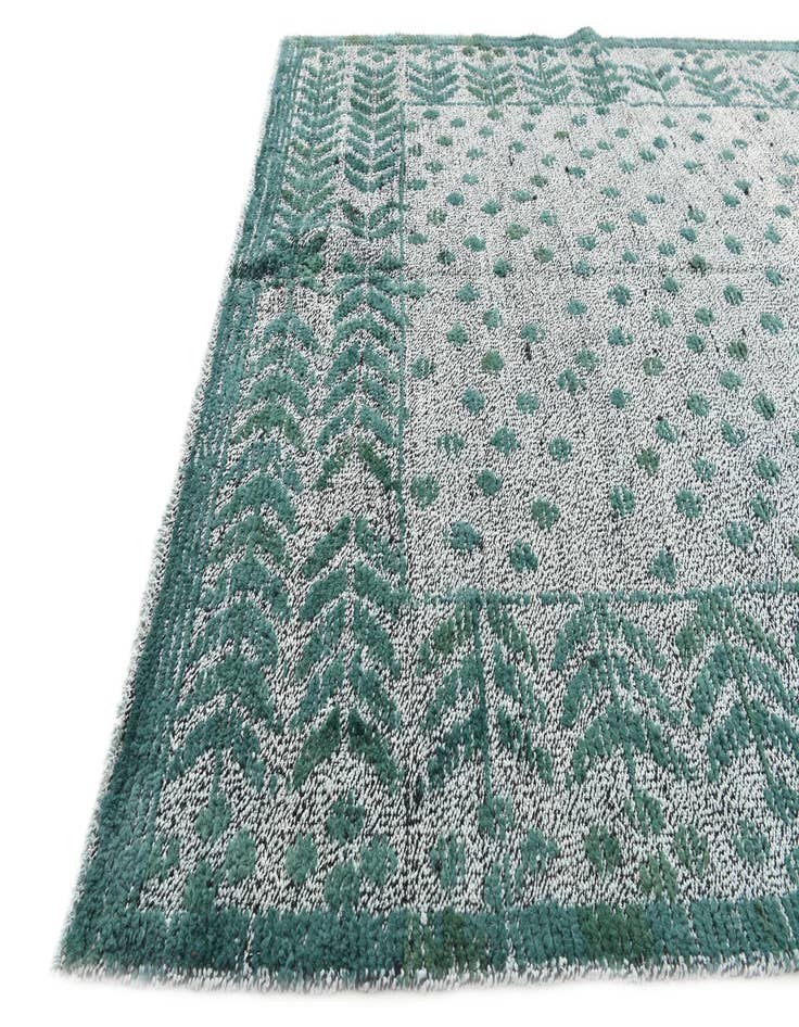 Detail image of  4' 11 x 7' 2  Hand Knotted Darya Wool Rug