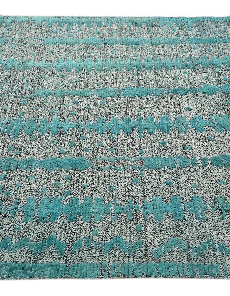 Detail image of  5' 4 x 7'  Hand Knotted Darya Wool Rug