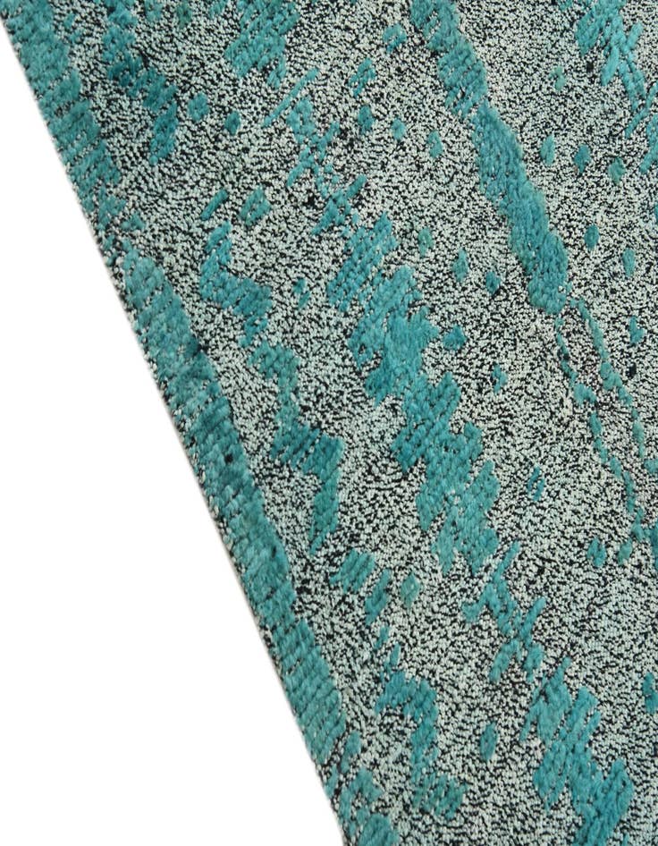 Detail image of  5' 4 x 7'  Hand Knotted Darya Wool Rug